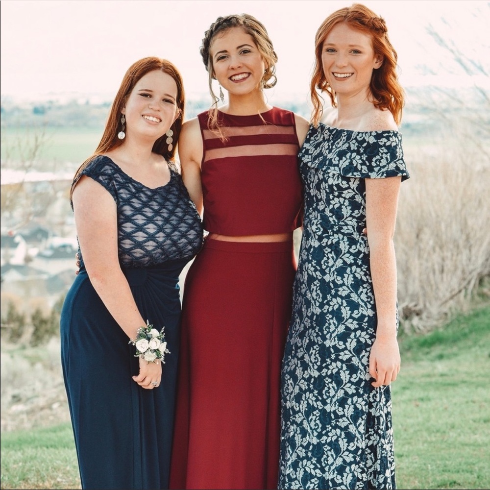 David’s Bridal Wine Bridesmaid Prom Dress